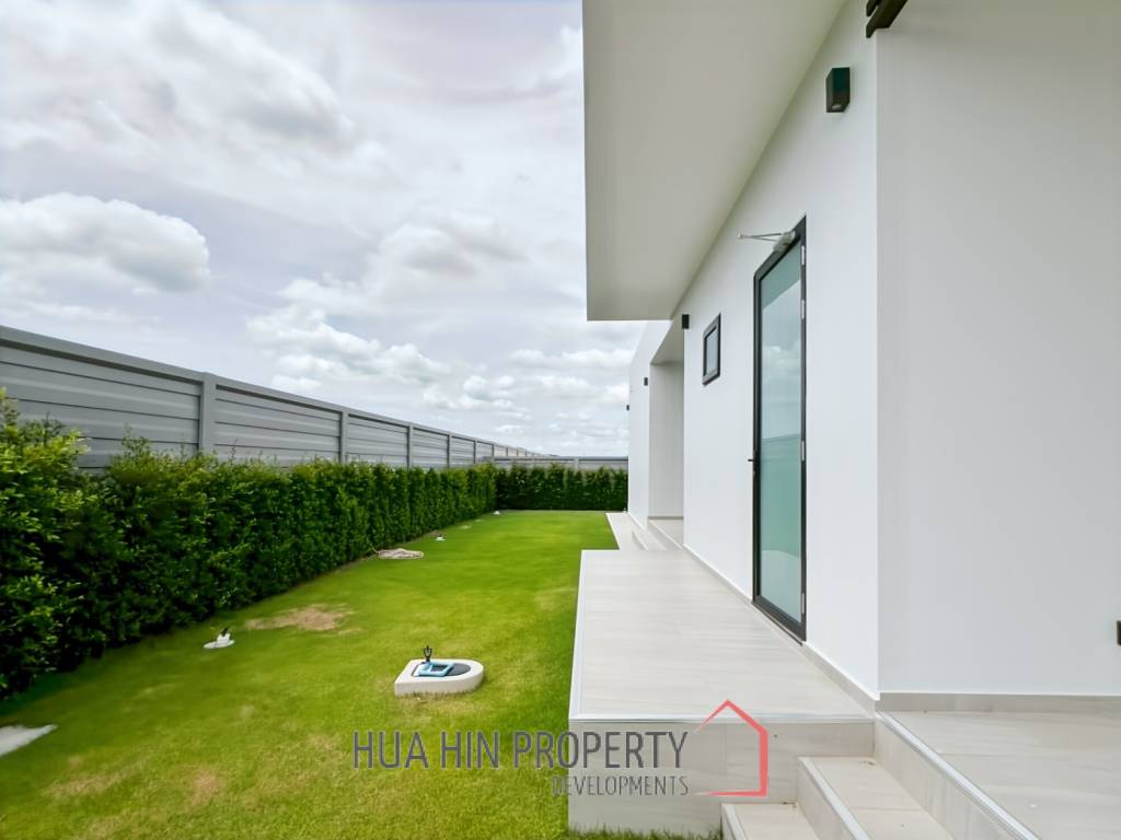 Sivana Hills - Brand New 3-Bedroom Villa with Private Pool, Mountain View