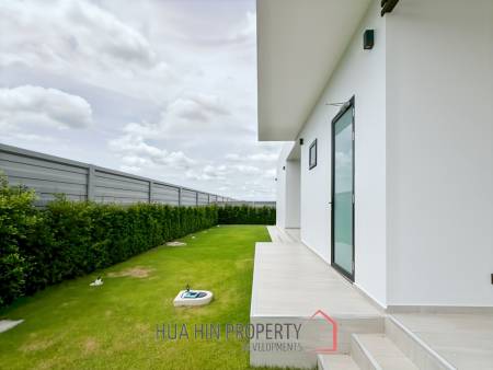 Sivana Hills - Brand New 3-Bedroom Villa with Private Pool, Mountain View