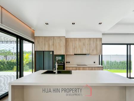 Sivana Hills - Brand New 3-Bedroom Villa with Private Pool, Mountain View