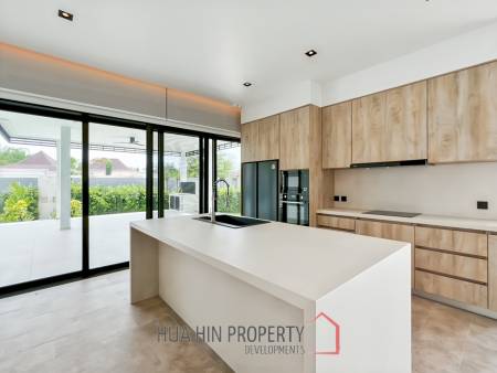 Sivana Hills - Brand New 3-Bedroom Villa with Private Pool, Mountain View