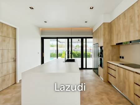 Sivana Hills - Brand New 3-Bedroom Villa with Private Pool, Mountain View