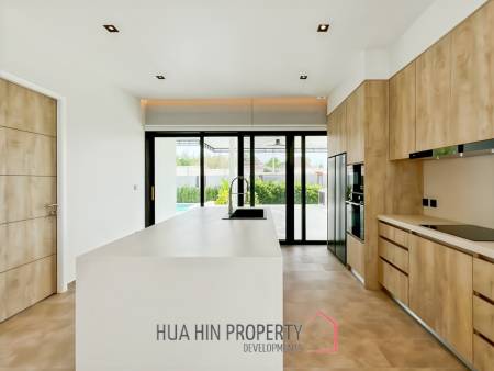 Sivana Hills - Brand New 3-Bedroom Villa with Private Pool, Mountain View