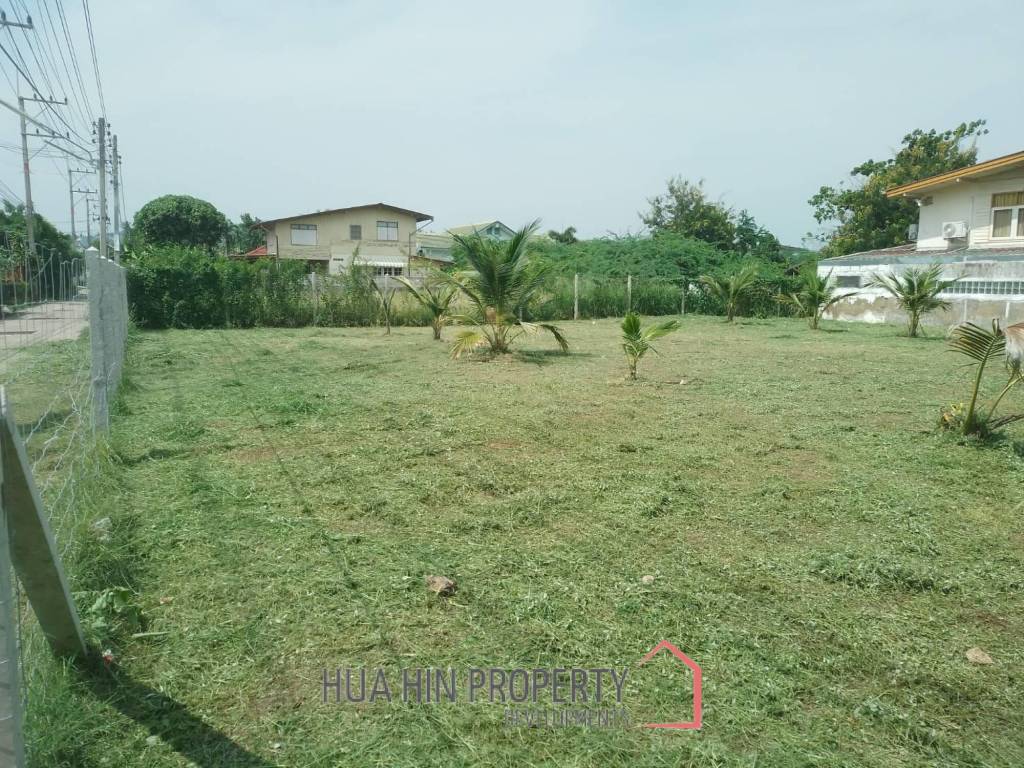 Prime Freehold Land 144 SQWA in Soi Hua Hin 33 Near Beach