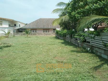 ที่ดินทำเลทอง 144 ตรว ในซอยหัวหิน 33 ใกล้ชายหาด