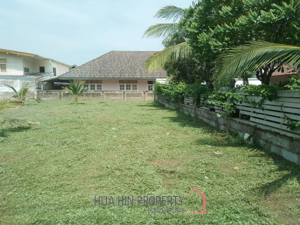 Prime Freehold Land 144 SQWA in Soi Hua Hin 33 Near Beach