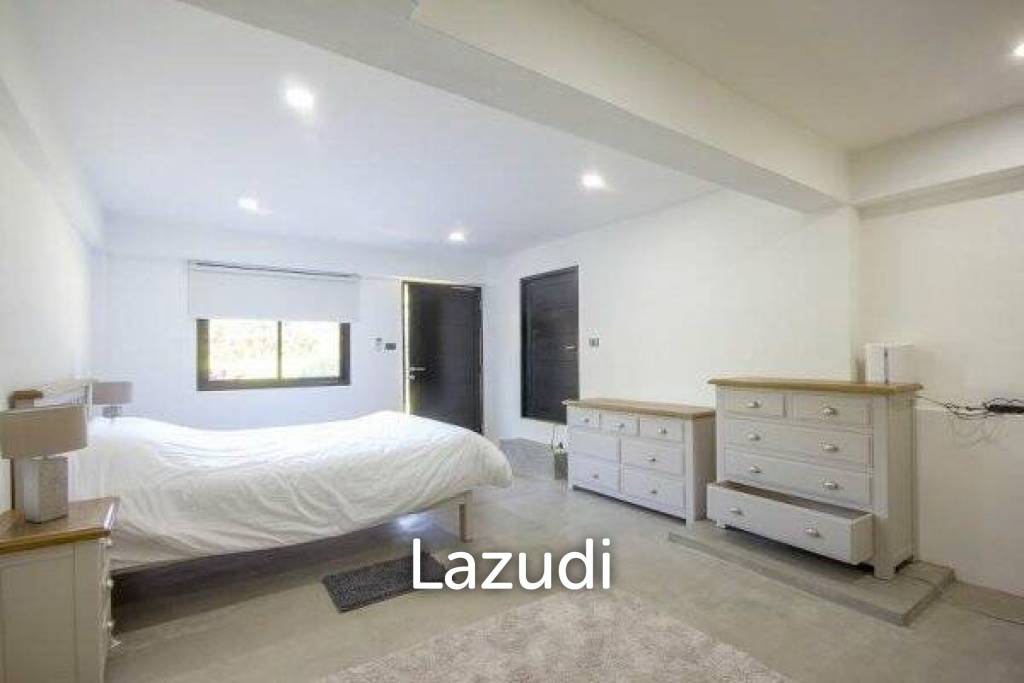 2,400 Sqm 6 Bed 5 Bath Villa For Sale