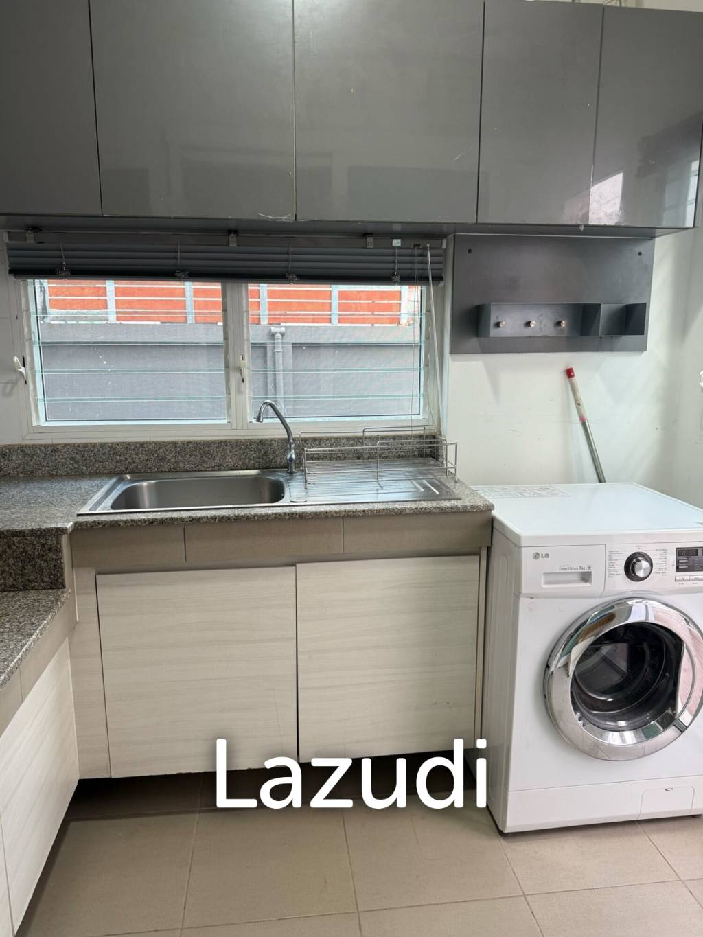 2 Storey 4 bedrooms House For Rent in Siwalee