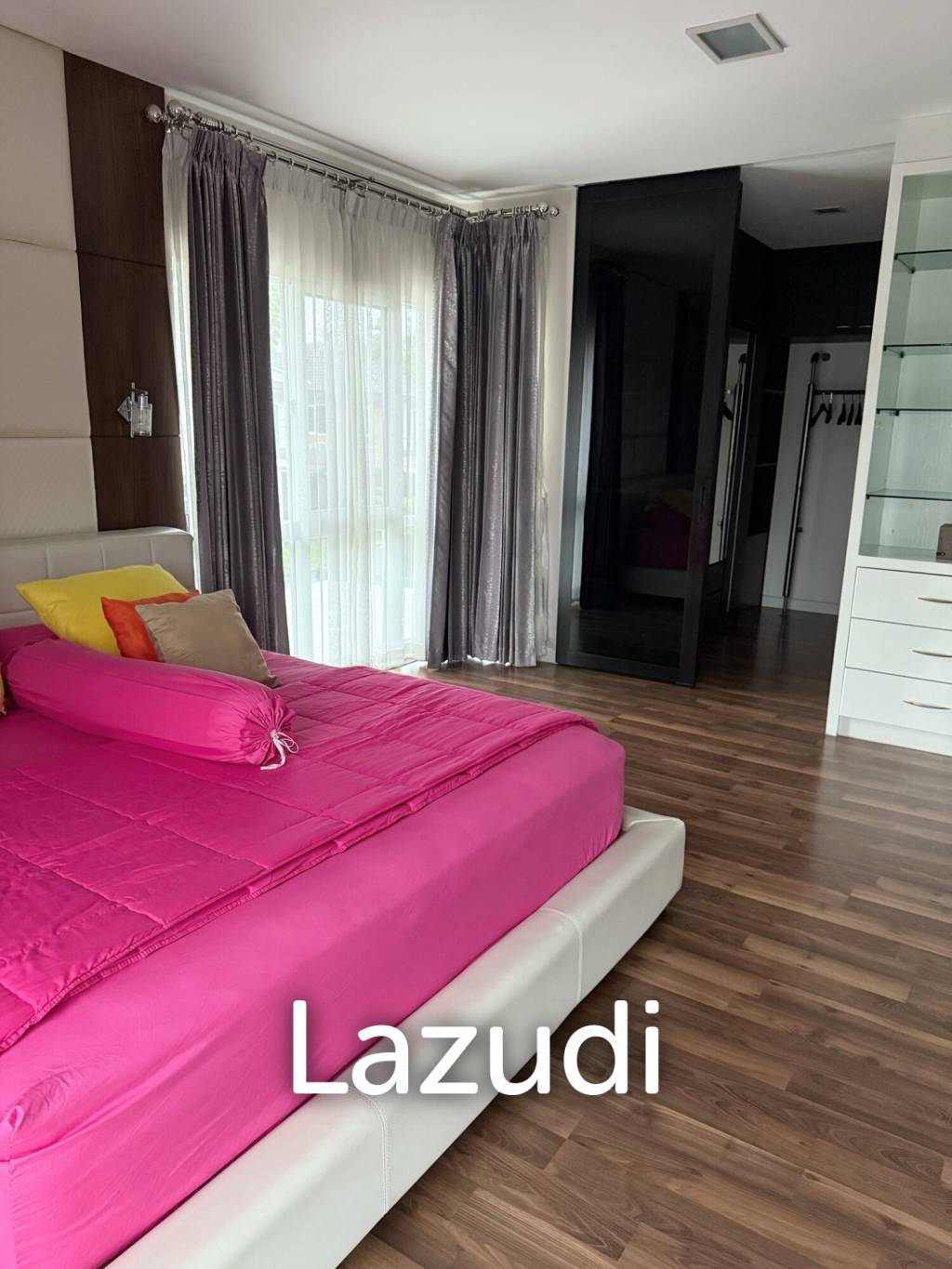 2 Storey 4 bedrooms House For Rent in Siwalee