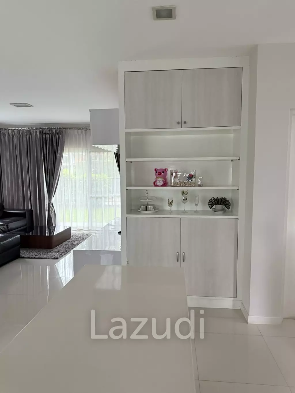 2 Storey 4 bedrooms House For Rent in Siwalee