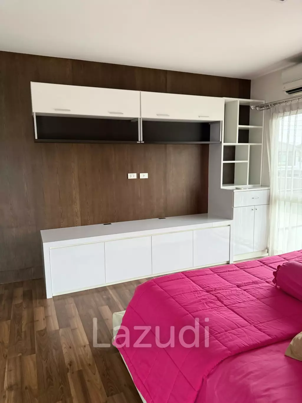 2 Storey 4 bedrooms House For Rent in Siwalee