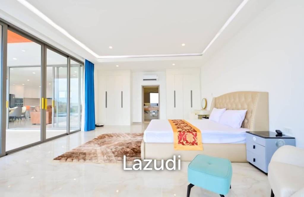 Modern 4‑Bedroom Villa in Bophut – Near Fisherman's Village