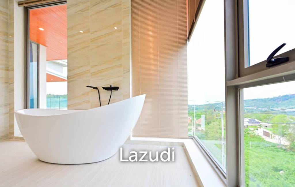 Modern 4‑Bedroom Villa in Bophut – Near Fisherman's Village