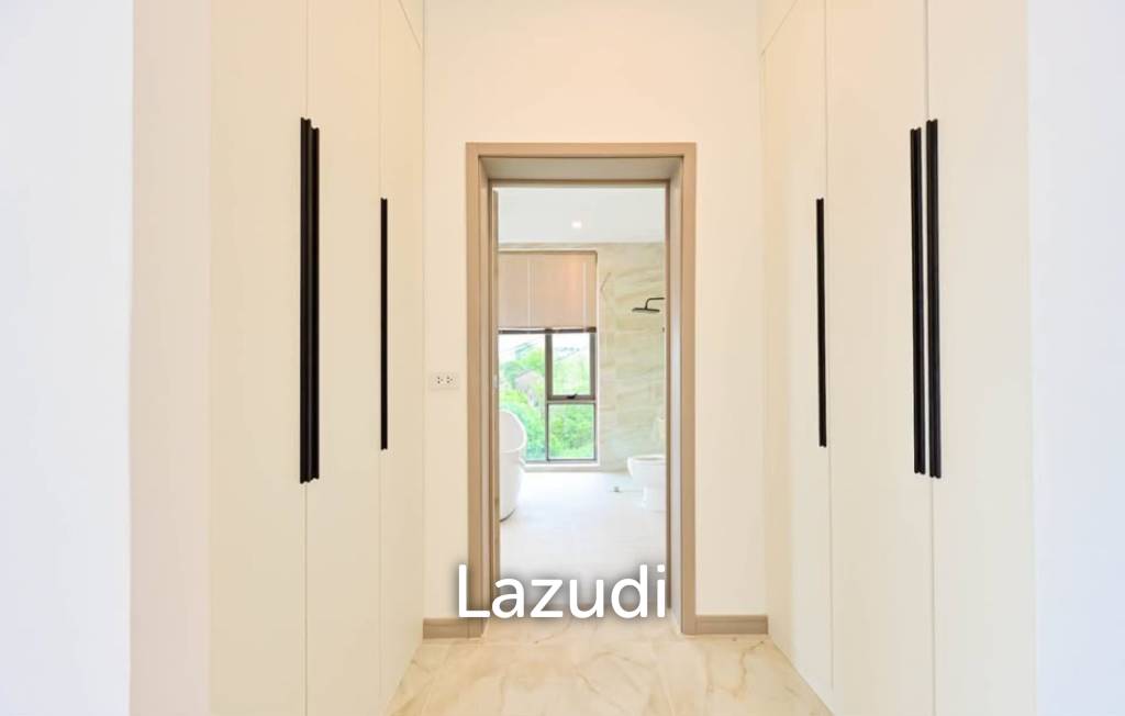 Modern 4‑Bedroom Villa in Bophut – Near Fisherman's Village