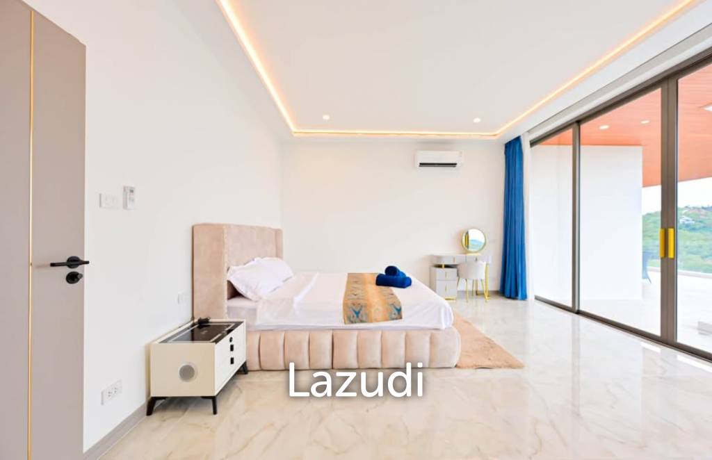 Modern 4‑Bedroom Villa in Bophut – Near Fisherman's Village