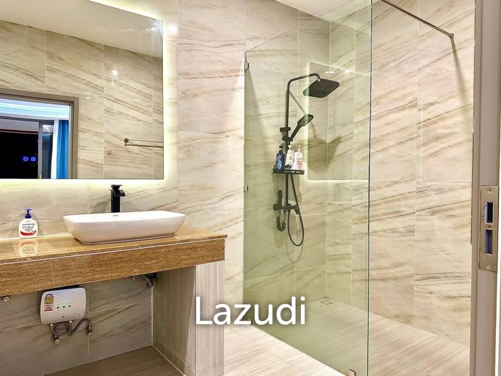 Modern 4‑Bedroom Villa in Bophut – Near Fisherman's Village