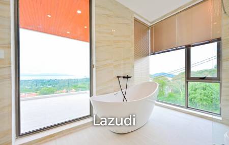 Modern 4‑Bedroom Villa in Bophut – Near Fisherman's Village