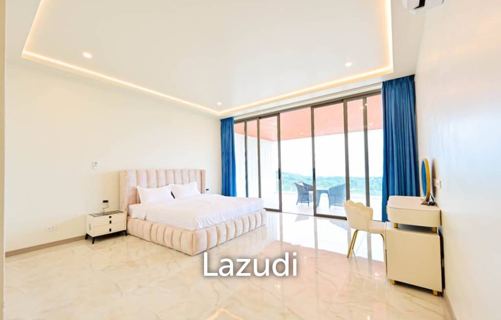 Modern 4‑Bedroom Villa in Bophut – Near Fisherman's Village