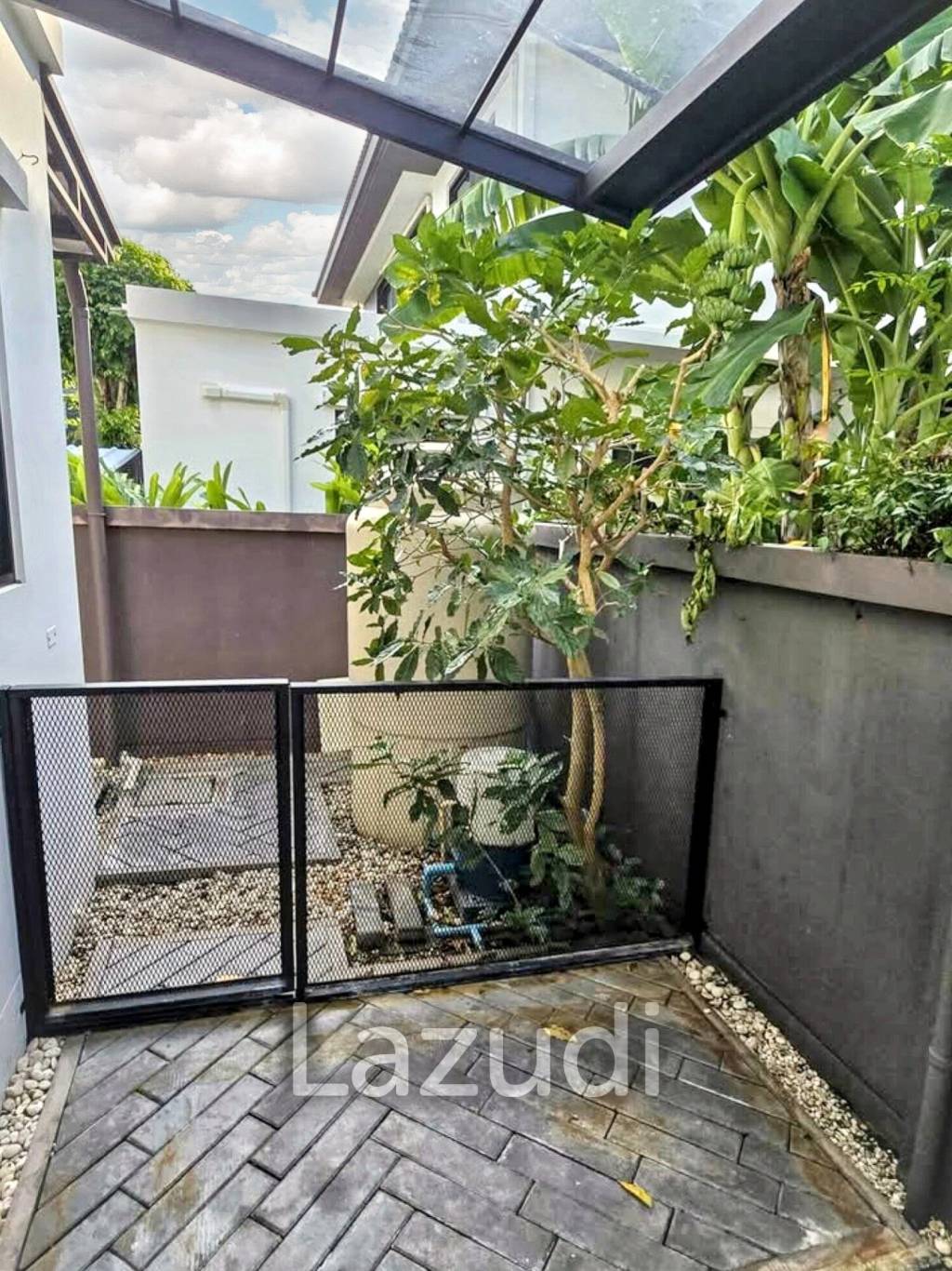 3 Bedroom 3 Bathroom 220 Sq.m Mantana Bangna