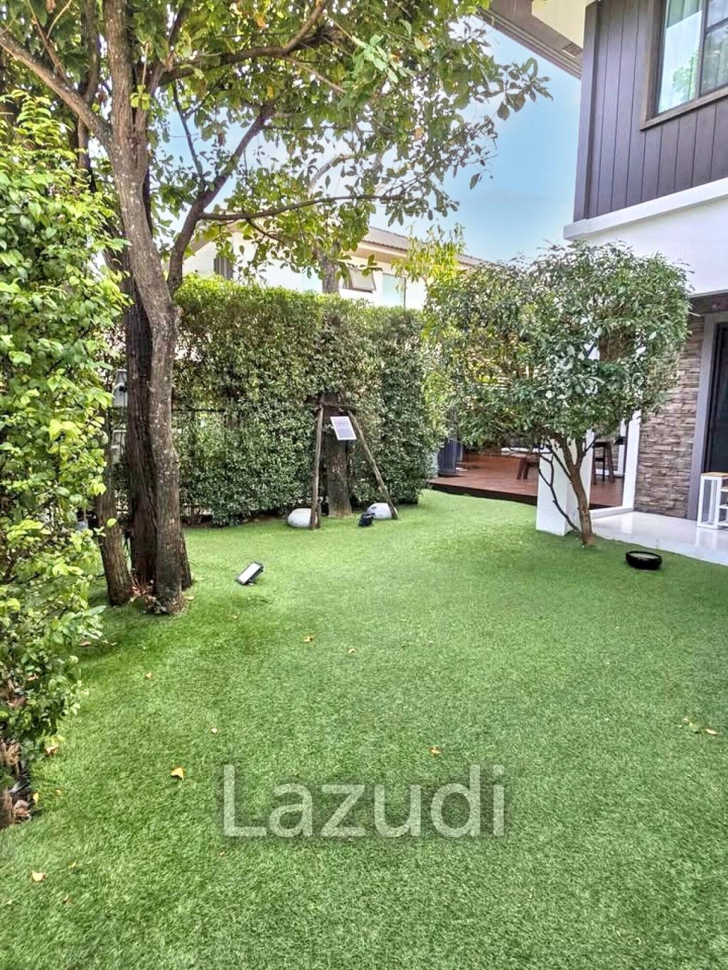 3 Bedroom 3 Bathroom 220 Sq.m Mantana Bangna