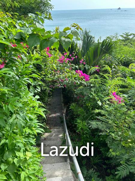 Exceptional Location with Direct Beach Access – Ideal for a Luxury Villa