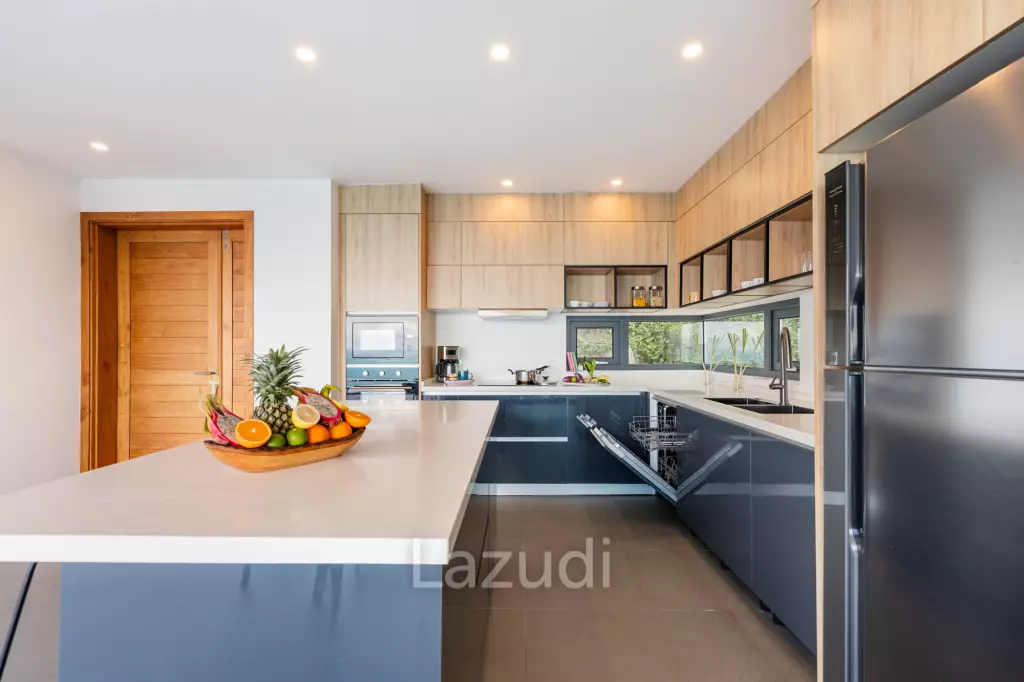 Stunning 4-Bedroom Sea View Villa in Chaweng Noi