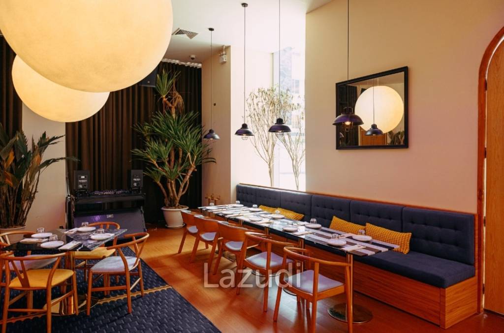 Turnkey Restaurant Opportunity on Main Sukhumvit Soi 7 – 250 SQM Premium Bistro for Sale/Rent Near BTS Nana!