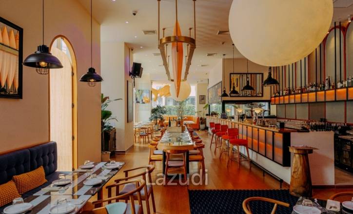 Turnkey Restaurant Opportunity on Main Sukhumvit Soi 7 – 250 SQM Premium Bistro for Sale/Rent Near BTS Nana!