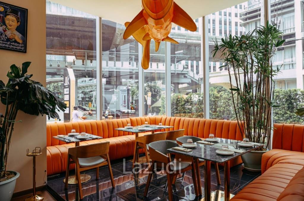 Turnkey Restaurant Opportunity on Main Sukhumvit Soi 7 – 250 SQM Premium Bistro for Sale/Rent Near BTS Nana!