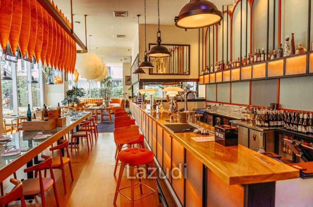 Turnkey Restaurant Opportunity on Main Sukhumvit Soi 7 – 250 SQM Premium Bistro for Sale/Rent Near BTS Nana!