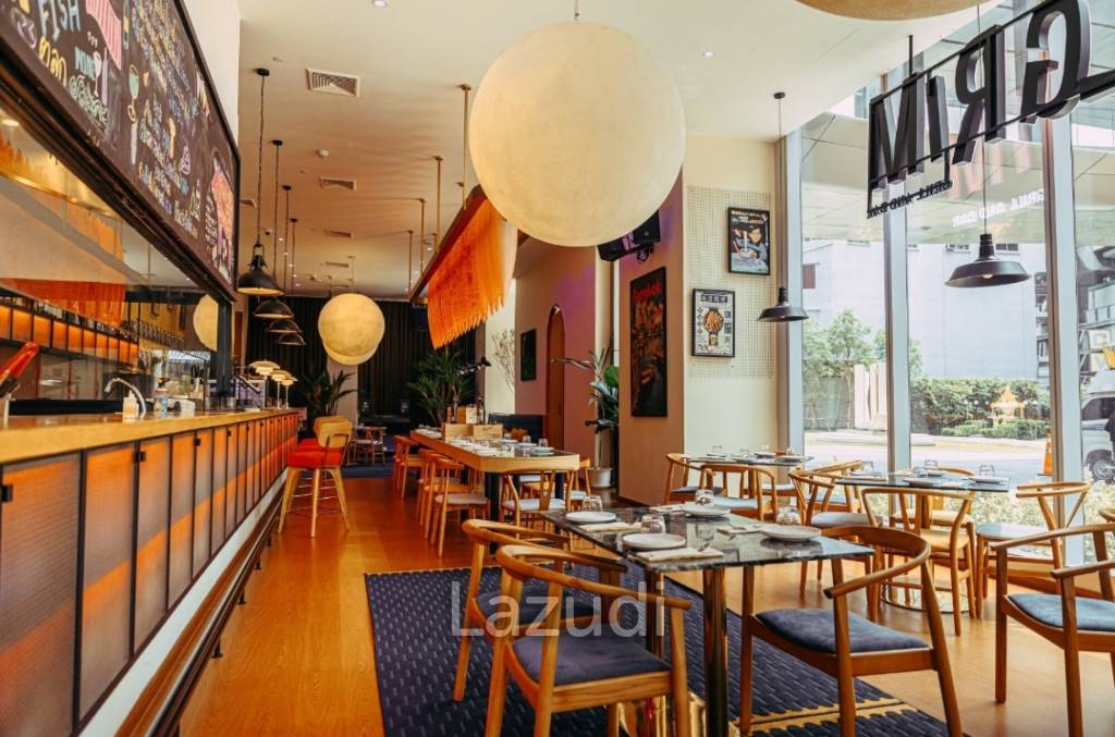 Turnkey Restaurant Opportunity on Main Sukhumvit Soi 7 – 250 SQM Premium Bistro for Sale/Rent Near BTS Nana!