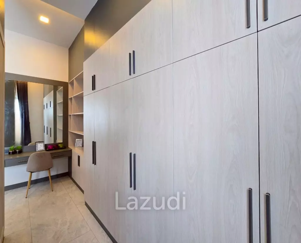 3 Beds 4 Baths 224 SQ.M. Pool Villa In Pong