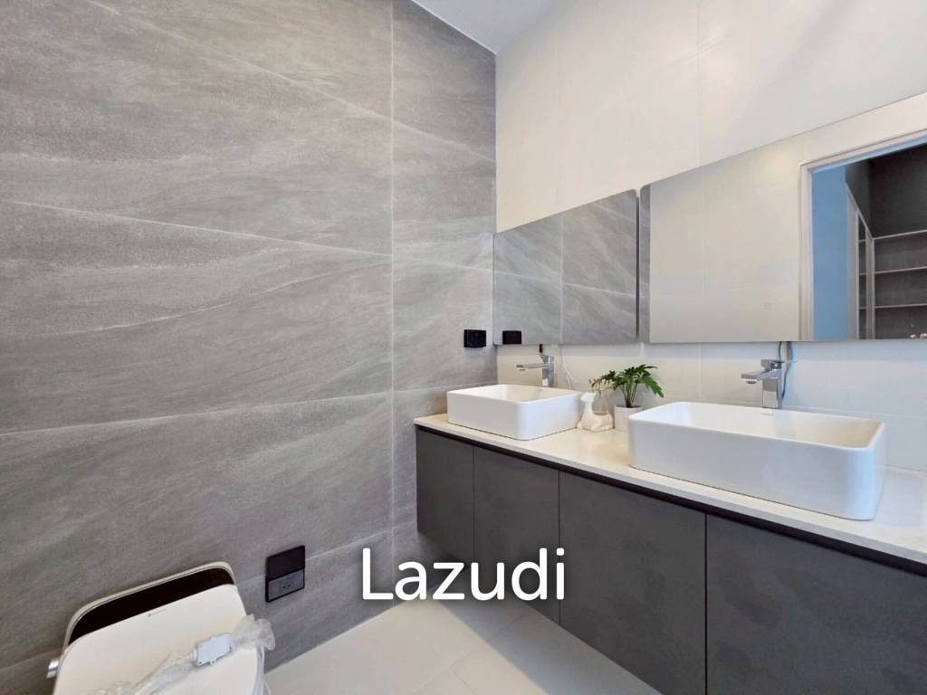 3 Beds 4 Baths 224 SQ.M. Pool Villa In Pong