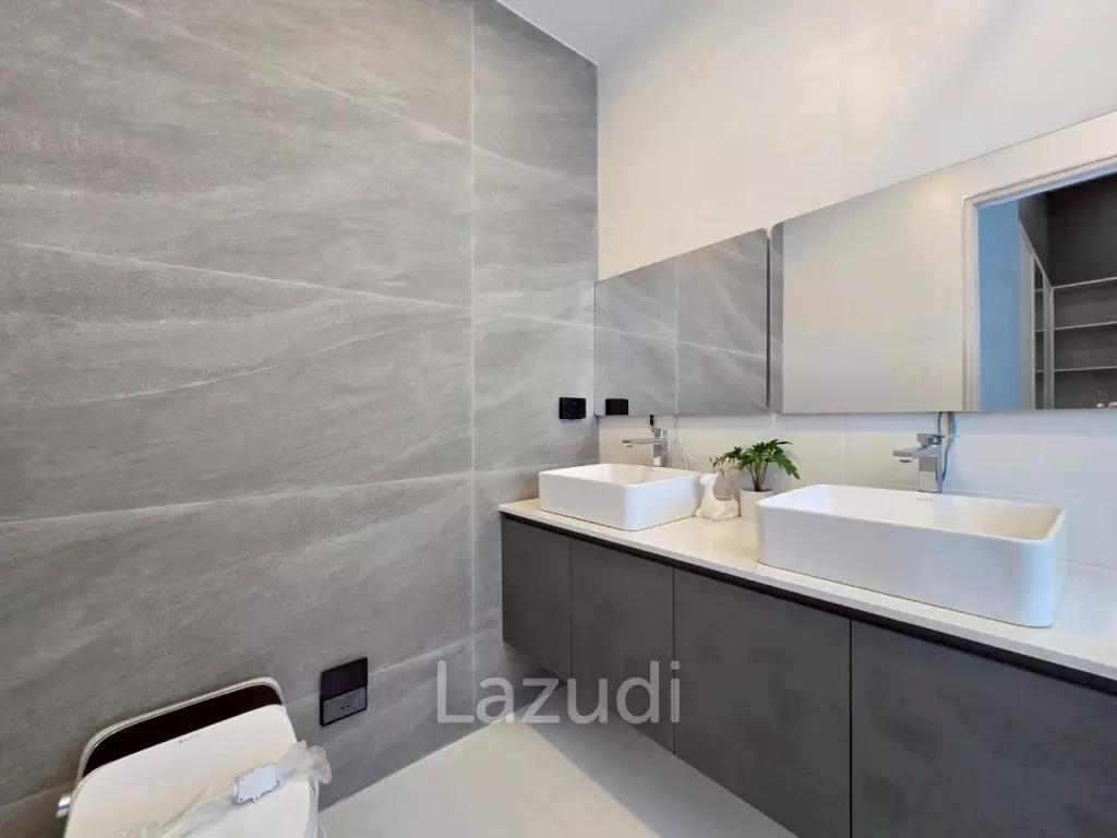 3 Beds 4 Baths 224 SQ.M. Pool Villa In Pong
