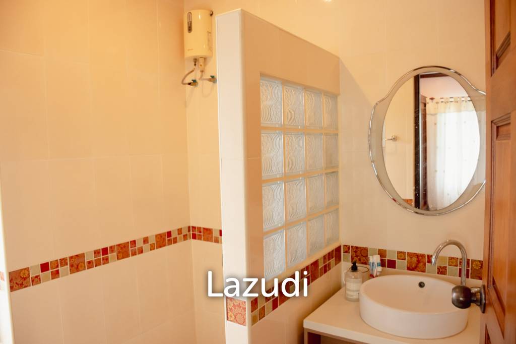 RESORT 5 VILLAS WITH BIG LAND PLOT FOR SALE