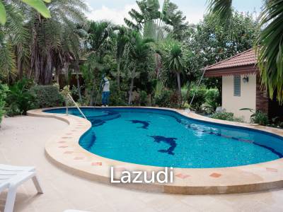 RESORT 5 VILLAS WITH BIG LAND PLOT FOR SALE