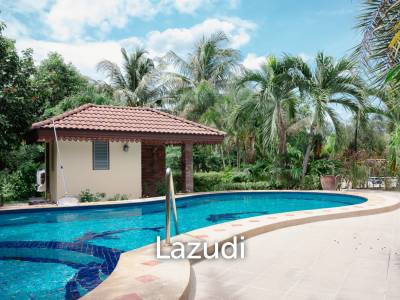 RESORT 5 VILLAS WITH BIG LAND PLOT FOR SALE