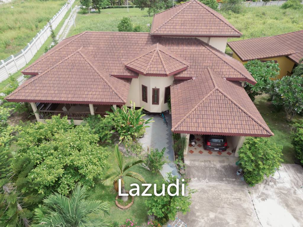 RESORT 5 VILLAS WITH BIG LAND PLOT FOR SALE