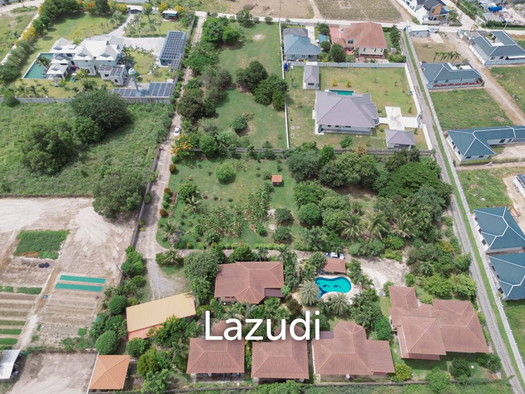 RESORT 5 VILLAS WITH BIG LAND PLOT FOR SALE