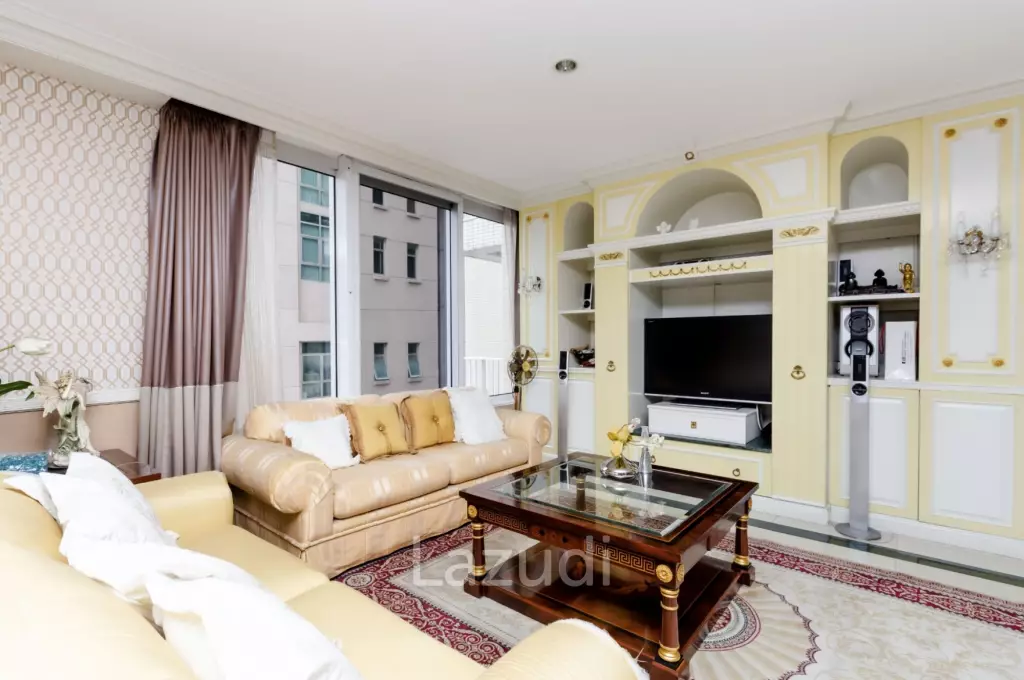 3 Bedroom 3 Bathroom 242 Sq.m Langsuan Ville