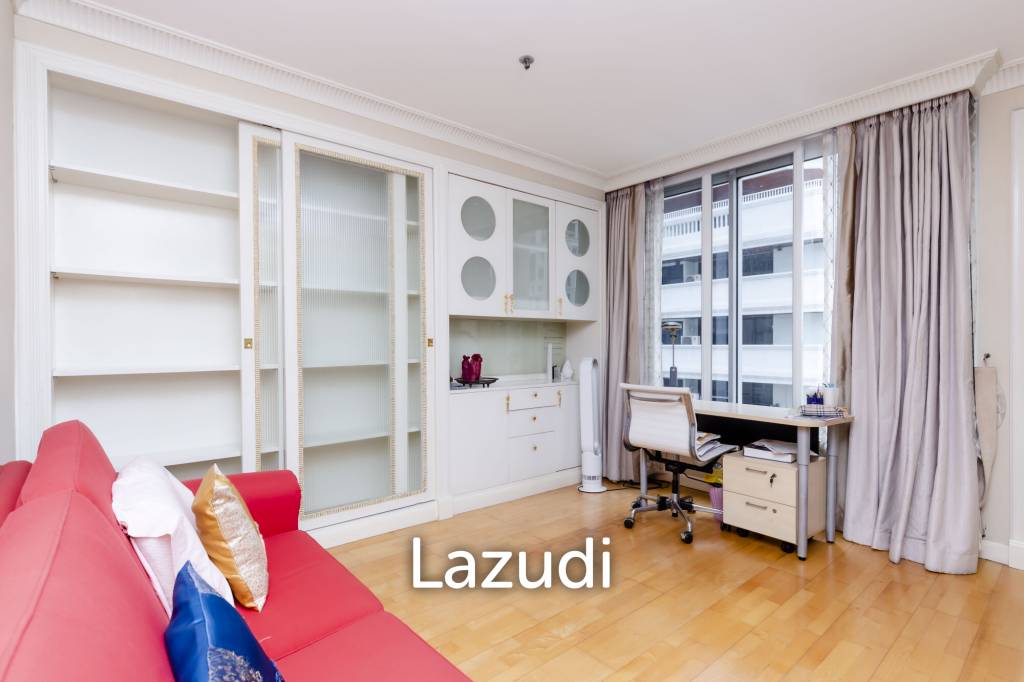 3 Bedroom 3 Bathroom 242 Sq.m Langsuan Ville