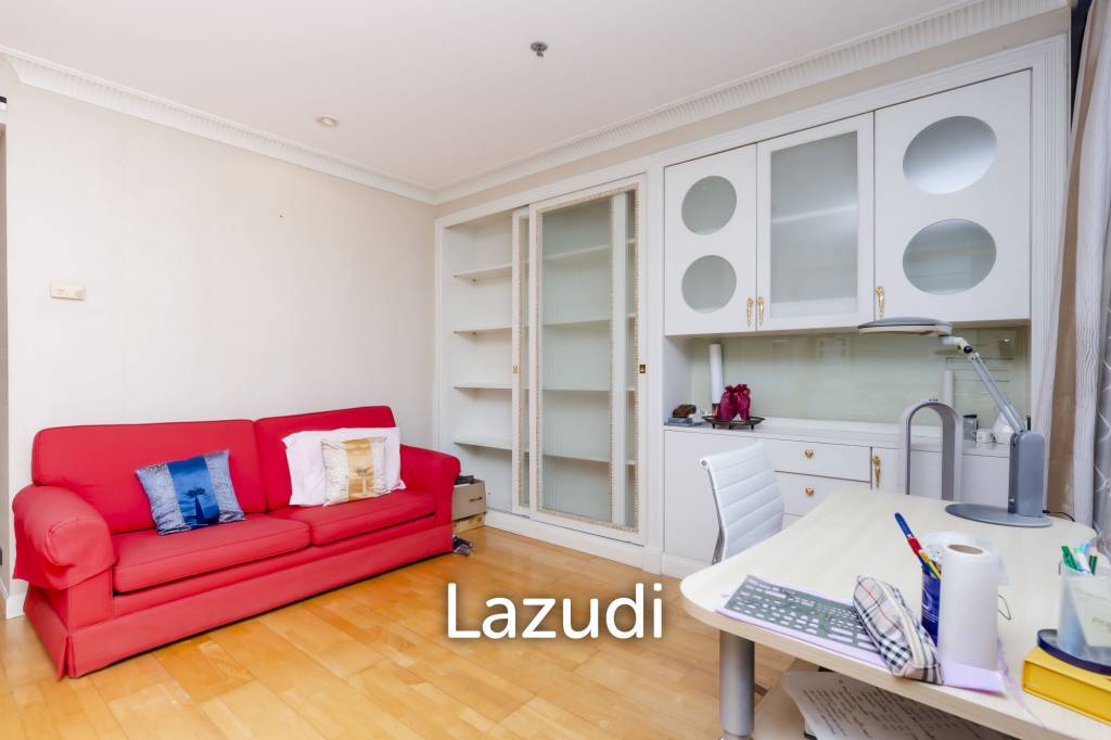 3 Bedroom 3 Bathroom 242 Sq.m Langsuan Ville
