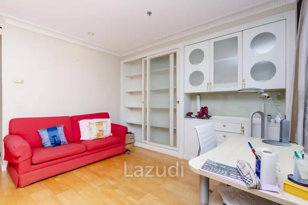 3 Bedroom 3 Bathroom 242 Sq.m Langsuan Ville