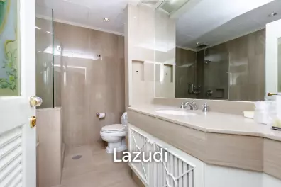 3 Bedroom 3 Bathroom 242 Sq.m Langsuan Ville