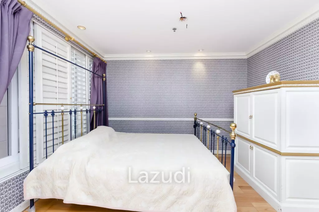 3 Bedroom 3 Bathroom 242 Sq.m Langsuan Ville