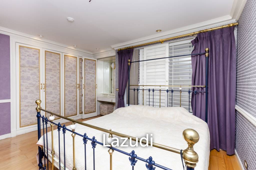 3 Bedroom 3 Bathroom 242 Sq.m Langsuan Ville