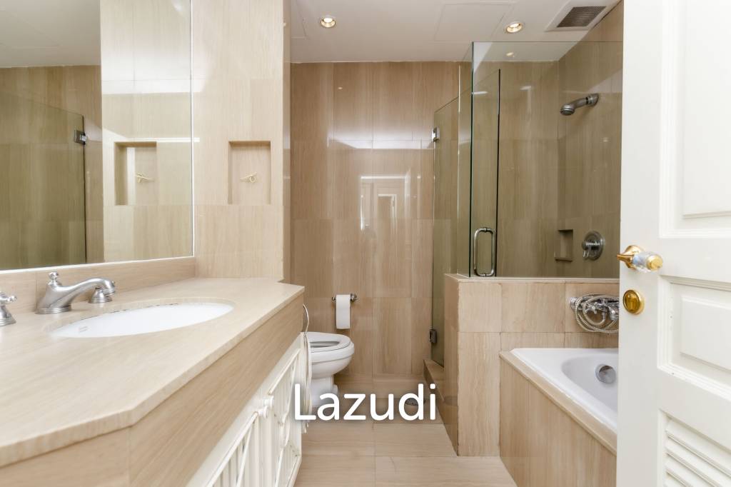 3 Bedroom 3 Bathroom 242 Sq.m Langsuan Ville