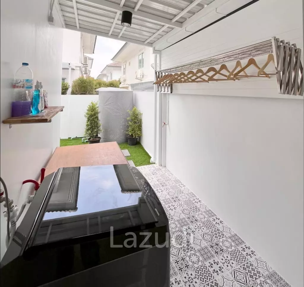 3 Beds 2 Baths 180 SQ.M. Baan Pruksa Nara
