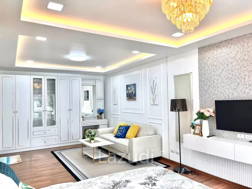 3 Beds 2 Baths 180 SQ.M. Baan Pruksa Nara