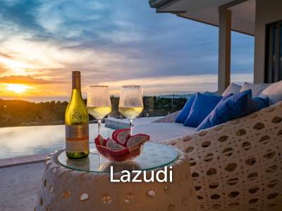Villa Poseidon’s Penthouse – Luxury Seaside Retreat