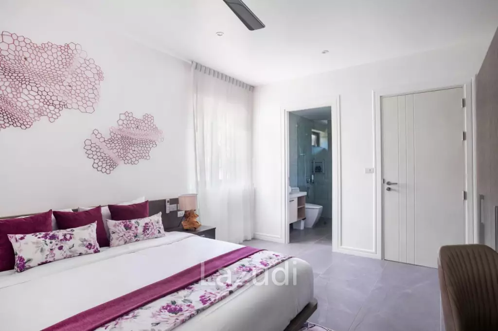 Villa Poseidon’s Penthouse – Luxury Seaside Retreat